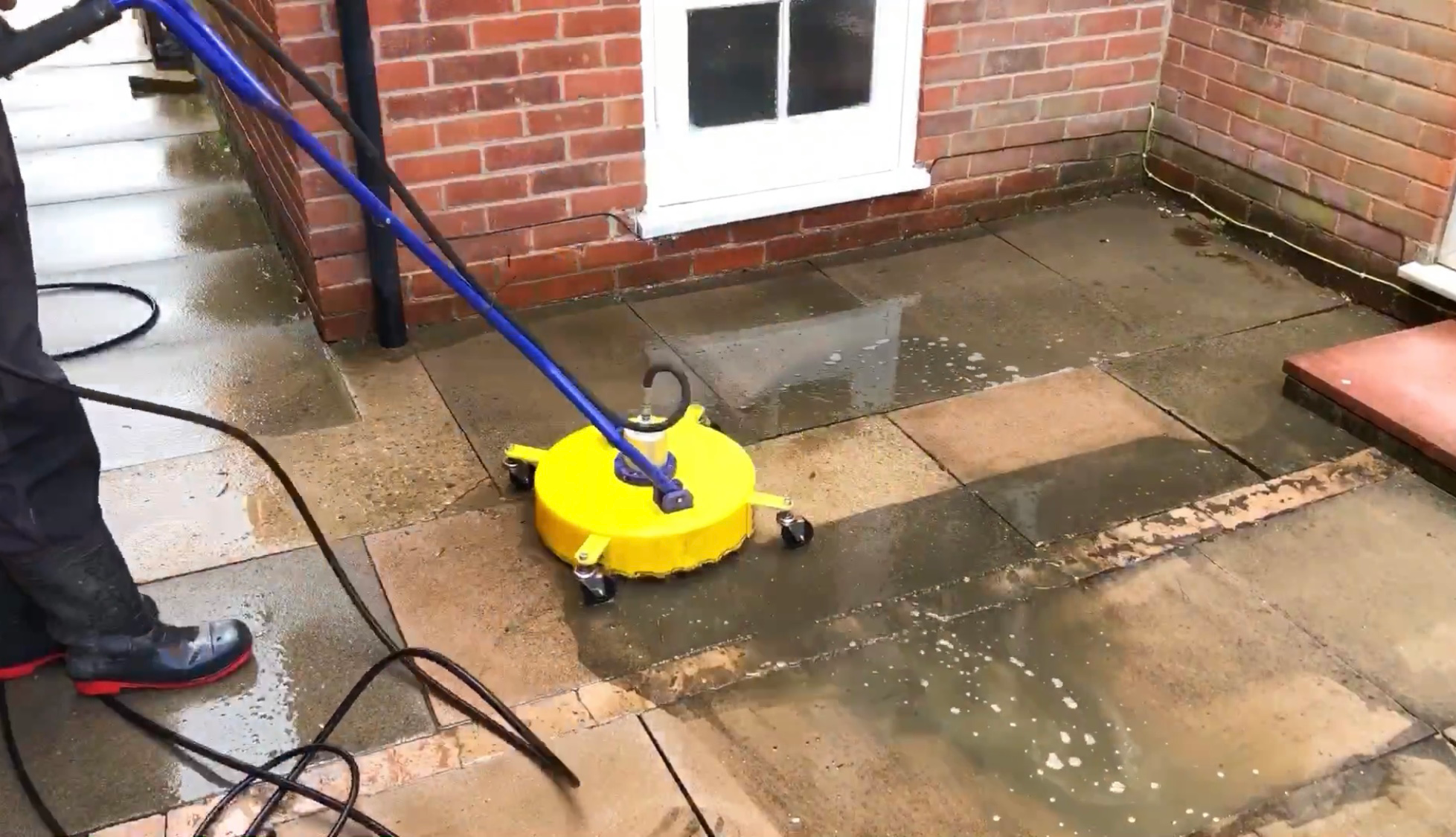 Driveway cleaning Block paving cleaning