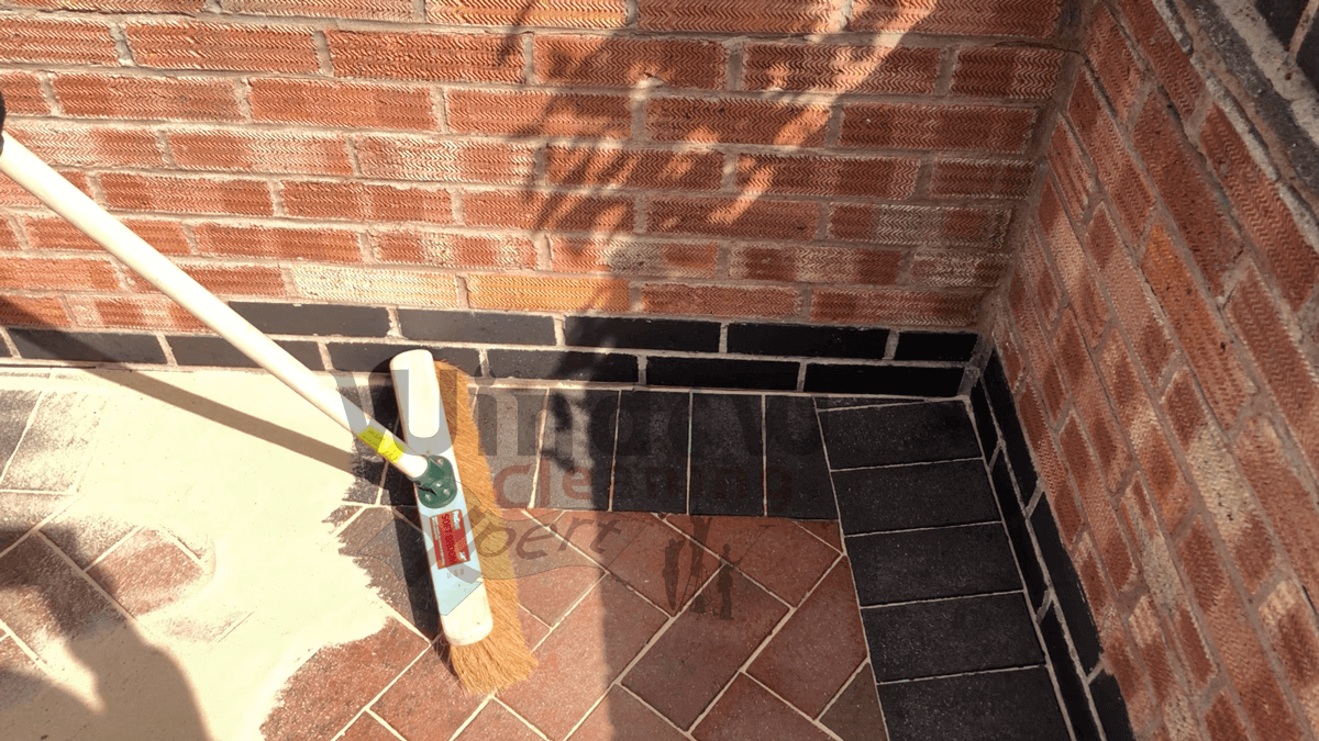 driveway cleaning | leicester block paving cleaner